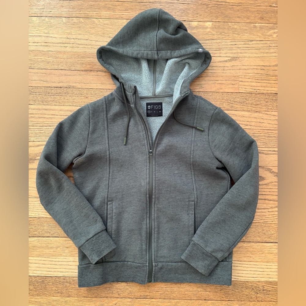 FIGS Women's Essential Fleece Full Zip Hoodie